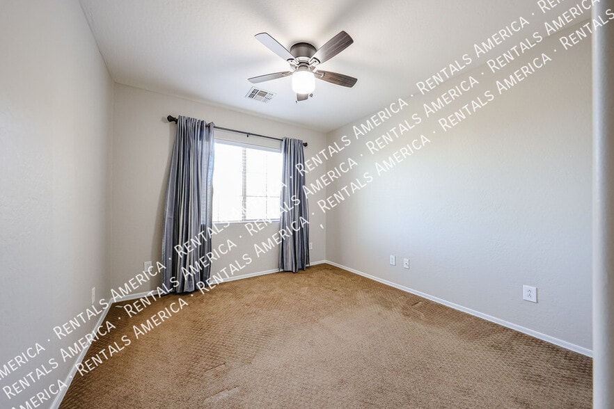 Building Photo - 3751 Desert Creek Ln