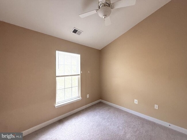 Building Photo - 4228 Lower Park Dr