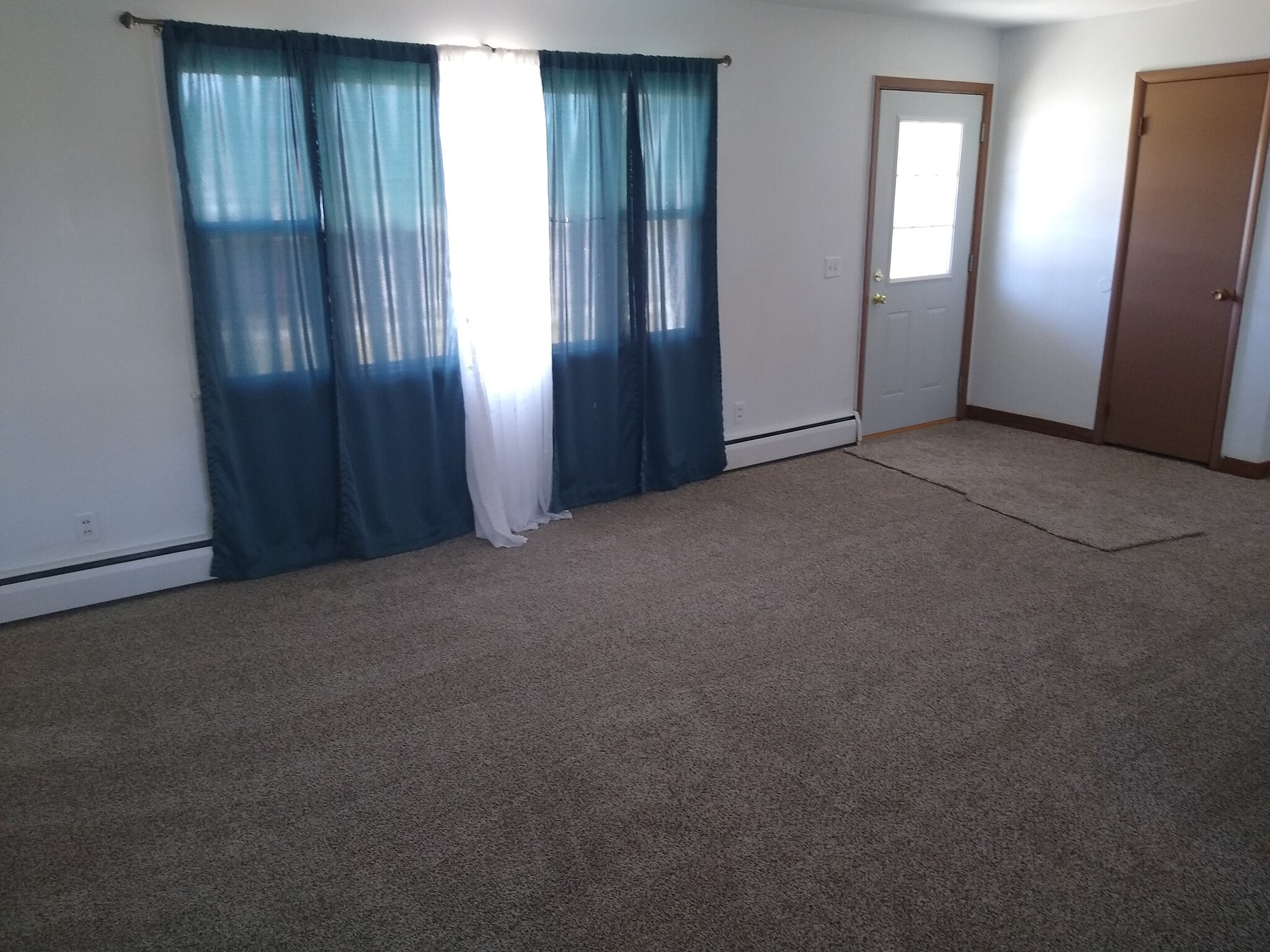 Building Photo - 3302 Grandview Dr