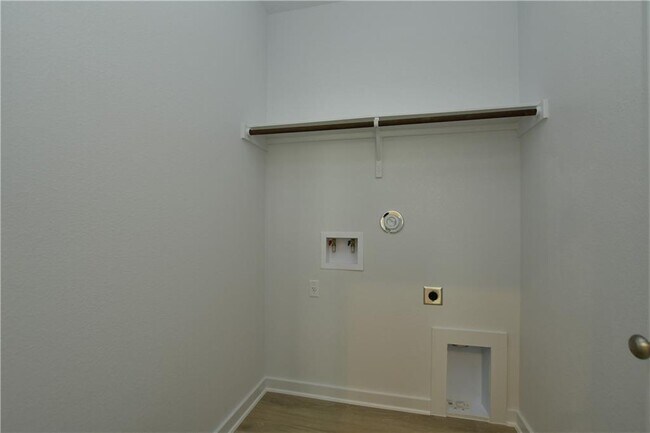 Building Photo - 145 High Plains Dr