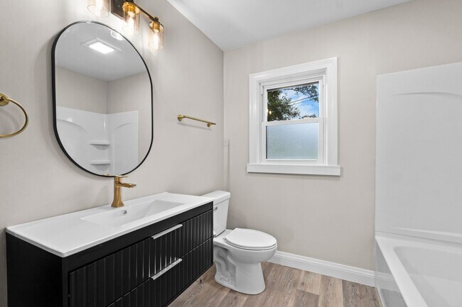 Building Photo - For Sale or Rent – Fully Renovated Stone R...