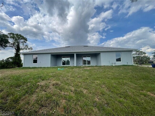 Building Photo - 4748 30th St SW