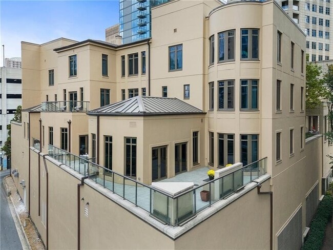 Building Photo - 3376 Peachtree Rd NE