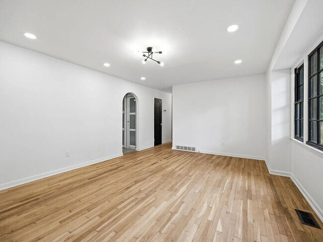 Building Photo - Earn Wealth While Leasing – Like a Homeowner – Lease to Own