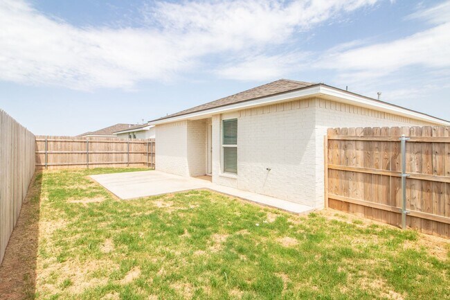 Building Photo - New Build Home - 2 bed 2 bath - Wolfforth, TX