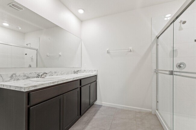 Building Photo - 9208 Potomac Dr