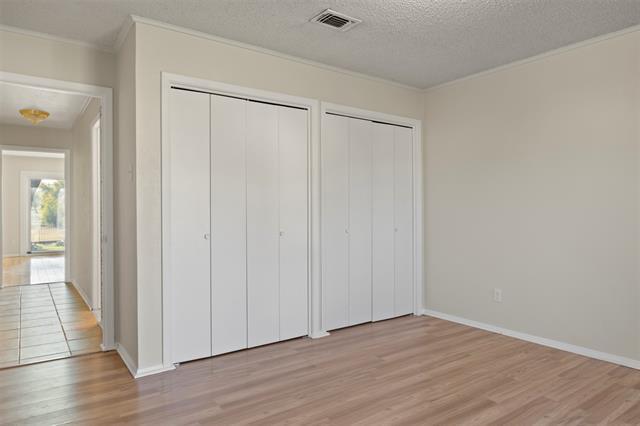 Building Photo - 3718 W Rochelle Rd