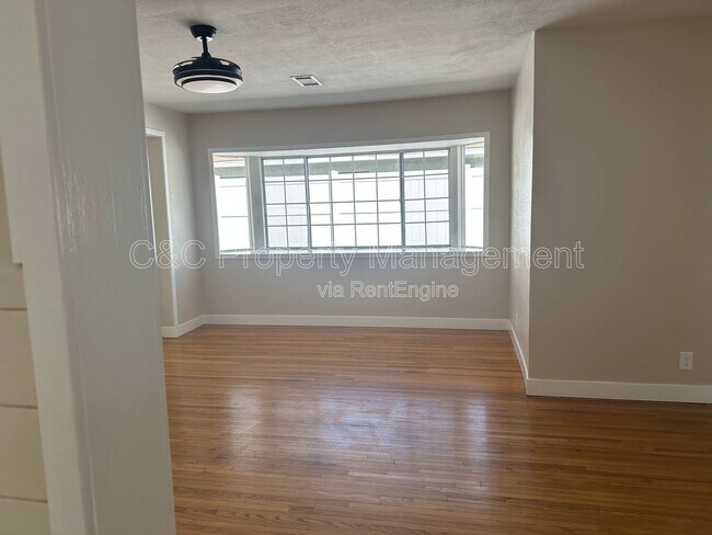 Building Photo - 10532 La Mirada Blvd