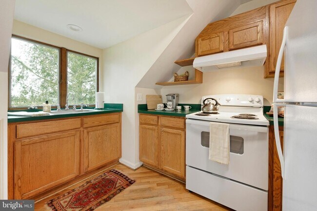 Building Photo - 2211 Hatchers Mill Rd