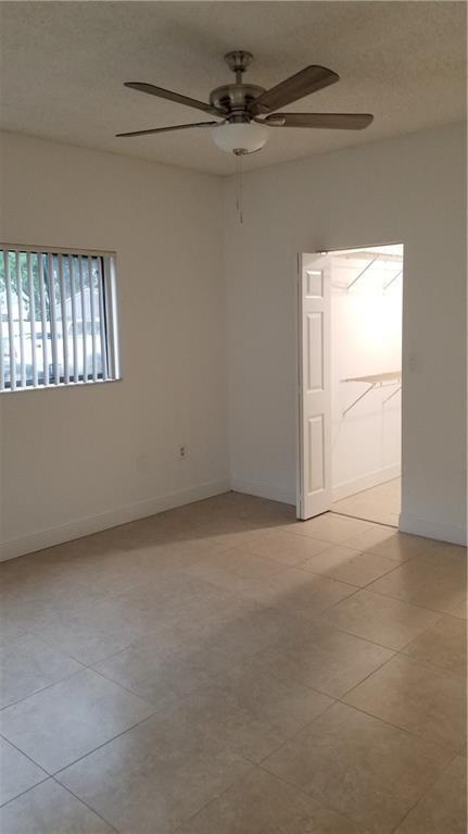 Building Photo - 2550 SW 18th Terrace