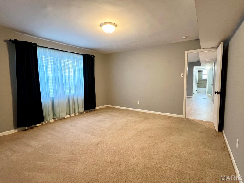 Building Photo - 6990 Colonial Woods Dr