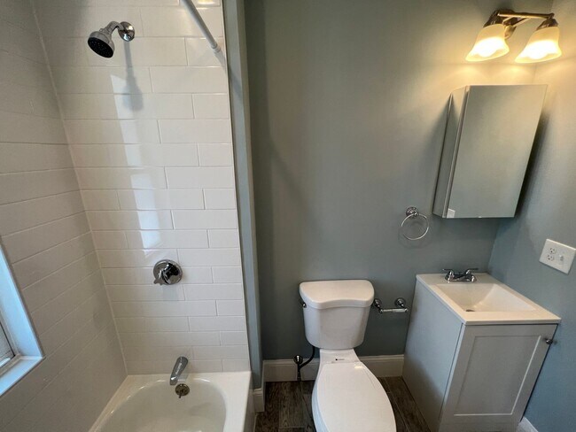 Building Photo - Porter Square Closest train = Porter Squar...