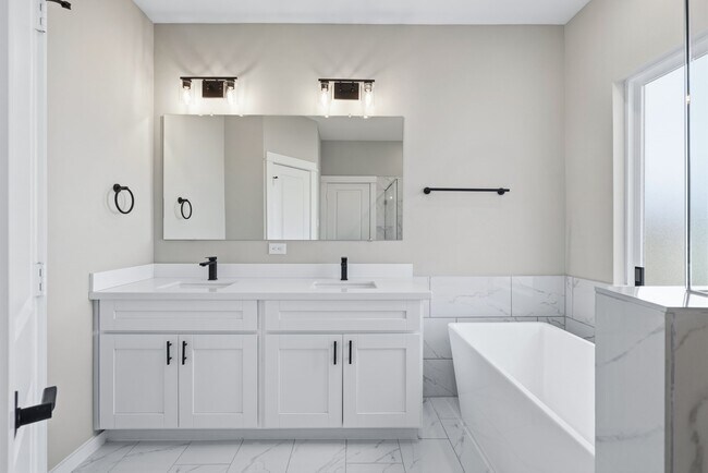 Building Photo - 411 Stonework Garden Ln