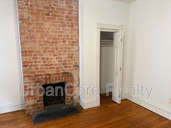 Building Photo - 621 N 31st St