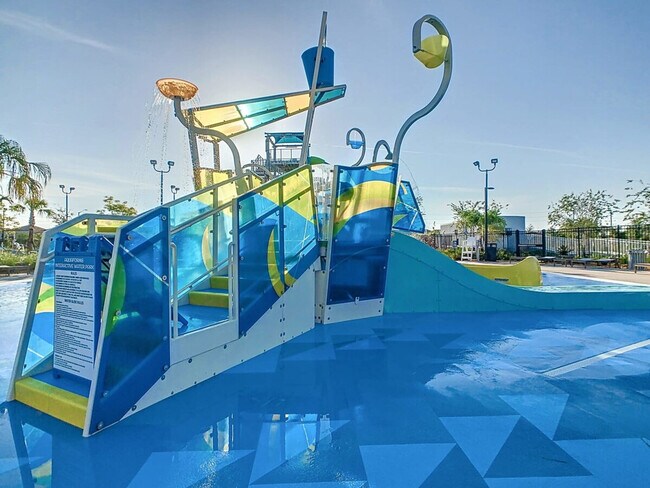 Building Photo - 1083 Splash Shot Pl