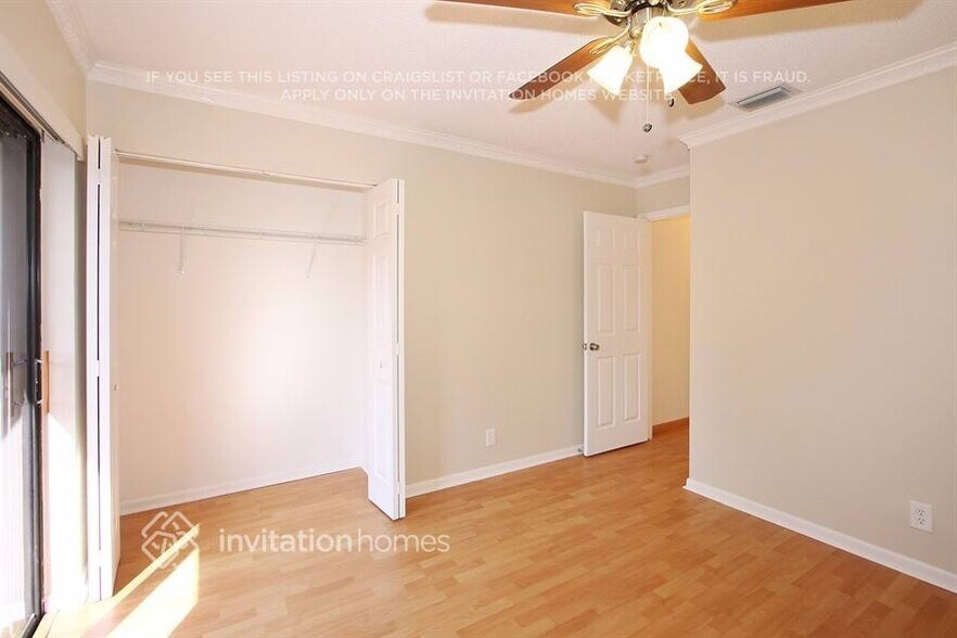 Building Photo - 5147 NW 51st Ave