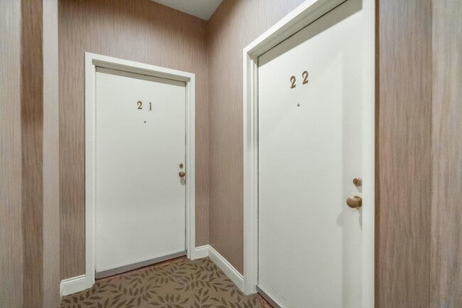 Building Photo - 110 Shearwater Ct E