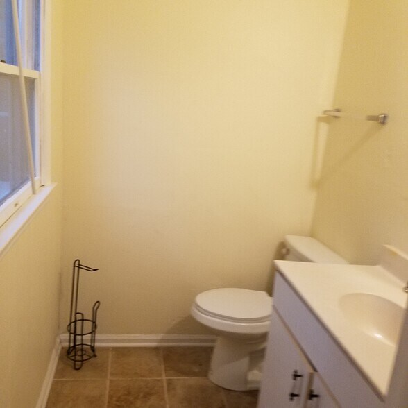 1/2 bath - 1240 Louise Ave