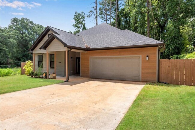 Building Photo - 2424 Connally Dr