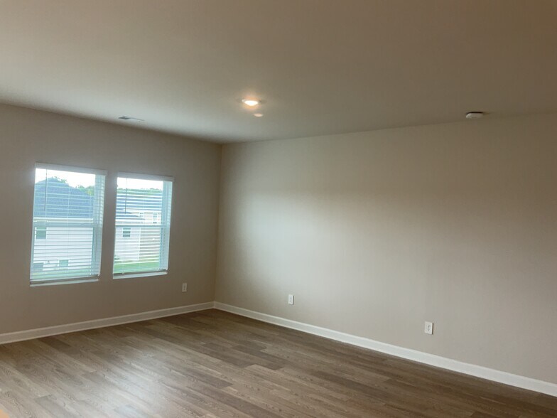 Building Photo - 802 Treeline Rd