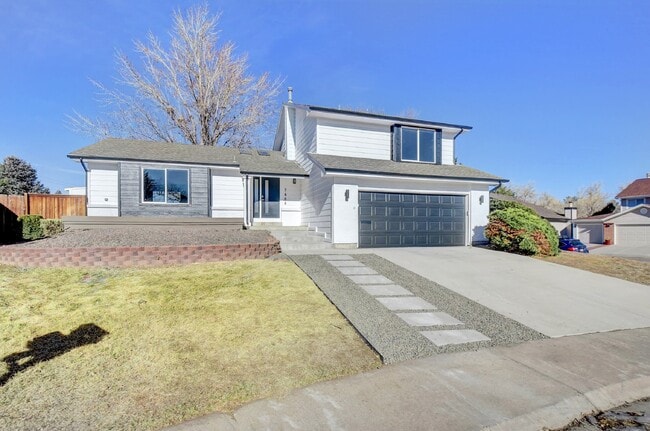Building Photo - Willow Creek Home 4BR/3BA with attached 2 car garage! AVAIL 7/15/26