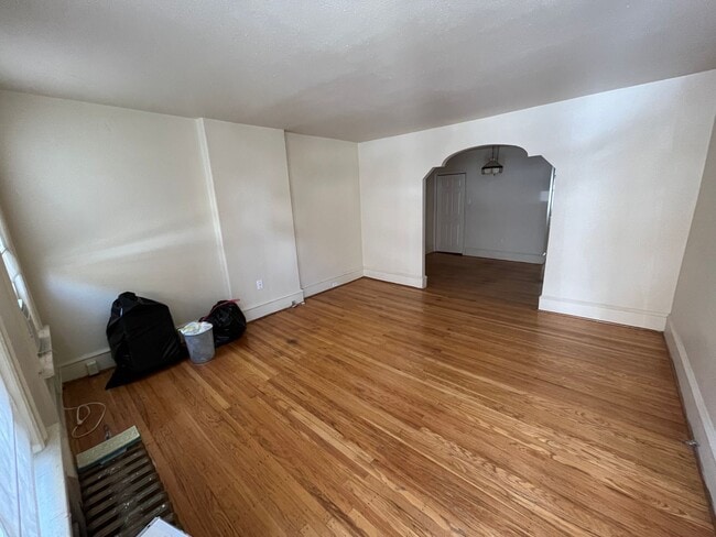 Building Photo - 3 Bedroom Townhouse in Bella Vista