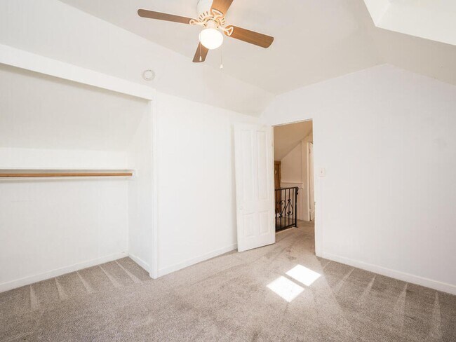 Building Photo - Cute, classic 3/2 home- westside Paso Robles