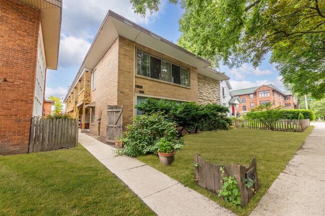 Primary Photo - 405 S Maple Ave