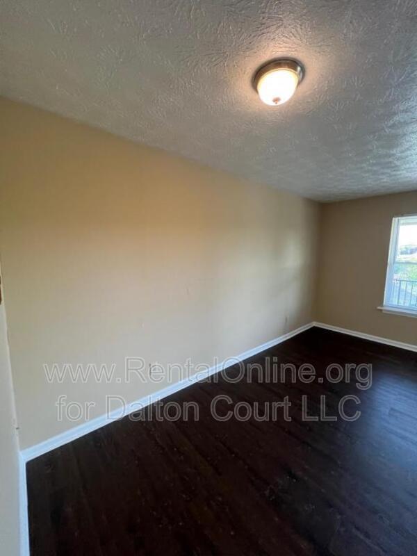 Building Photo - 1972 Cambridge Dr