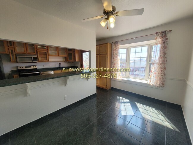 Building Photo - 4 Bedroom, 2.5 Bath Home for Rent