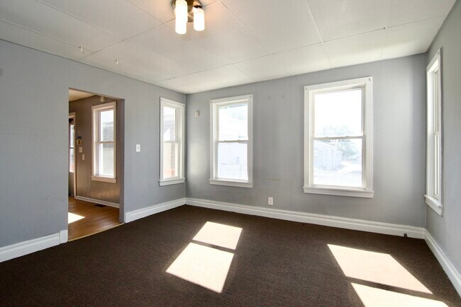 Building Photo - 425 Taylor St