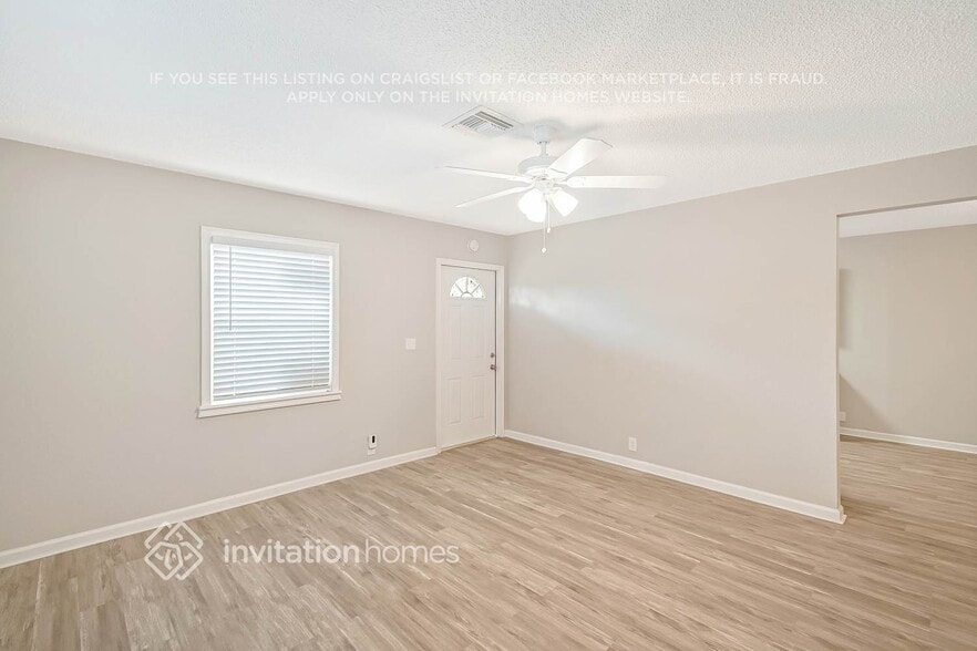 Building Photo - 2746 Oklahoma St