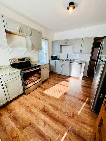 Building Photo - 5164 Goethe Ave