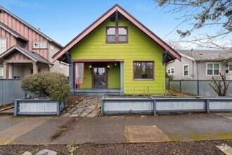 Building Photo - 4036 SE 63rd Ave