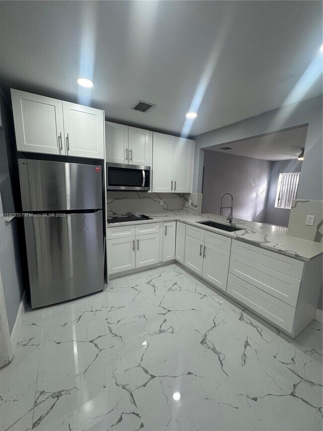 Primary Photo - 1171 NE 161st Terrace