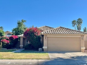 Building Photo - 7439 W Crest Ln