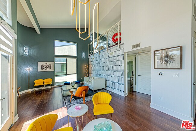 Building Photo - 600 Ridgeley Dr