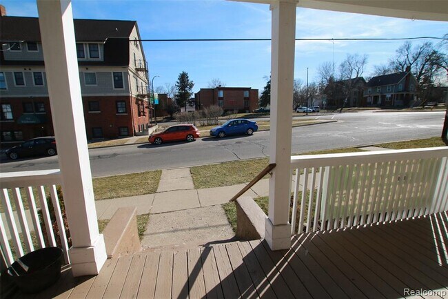 Building Photo - 710 Emmet St