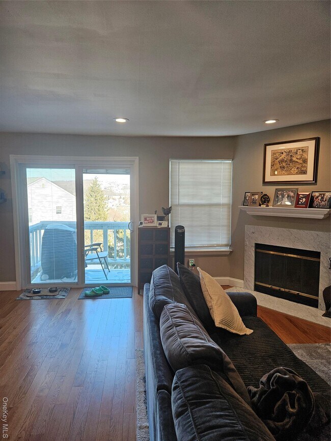 Building Photo - 20 Lexington Hills Rd