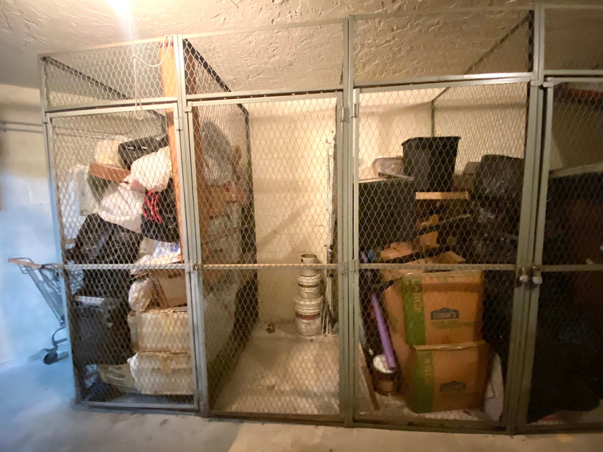 Building Photo - 8005 Lake Dr