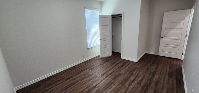 Building Photo - Act fast!  Don't let this opportunity slip by. Contact us today to schedule your showing!