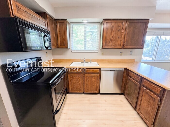 Building Photo - 9695 W 81st Ave
