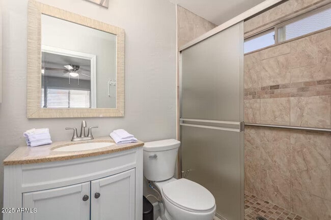 Building Photo - 1362 E 10th St