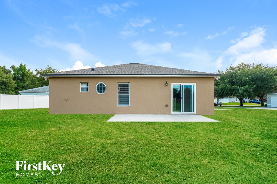 Building Photo - 2079 Hayfield Way