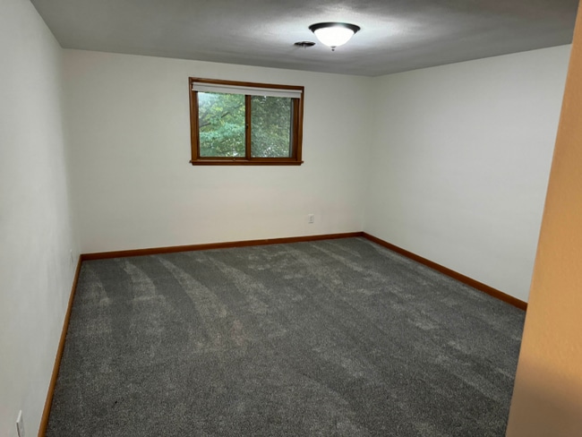 Building Photo - 401 W 14th St