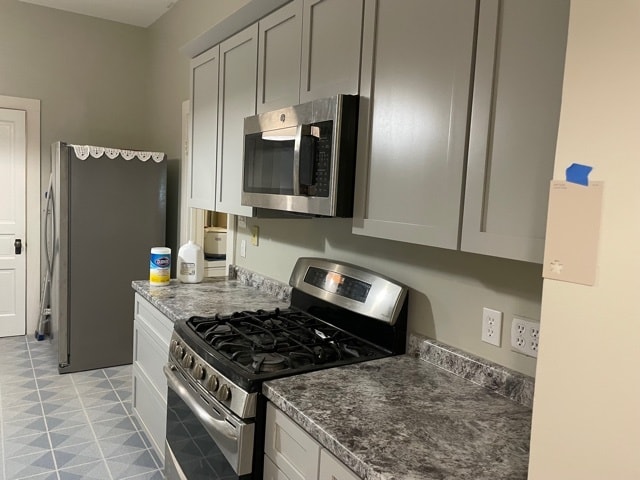 Building Photo - 211 East St