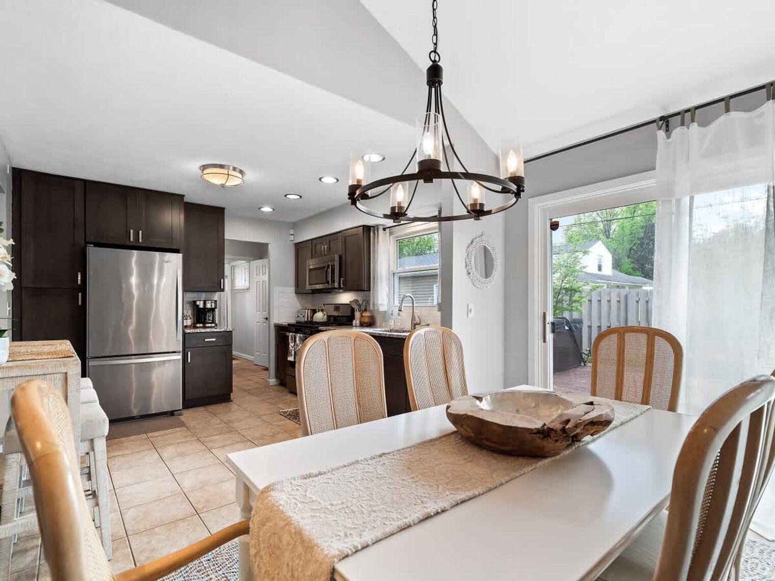 Building Photo - 126 Beachwood Ave