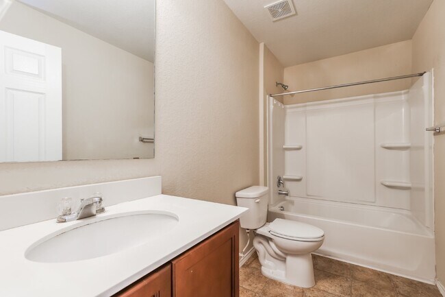 Building Photo - 24262 Invitation Oak