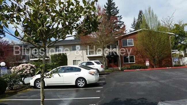 Building Photo - 4631 SW Luradel St