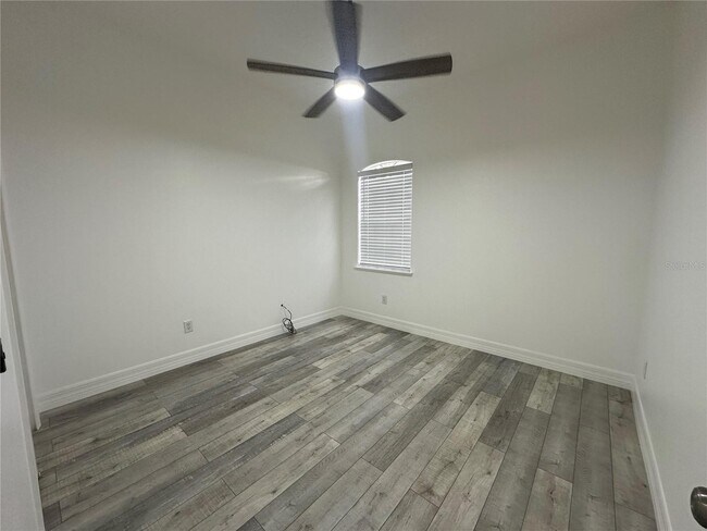 Building Photo - 1907 Cedar Arch Ln